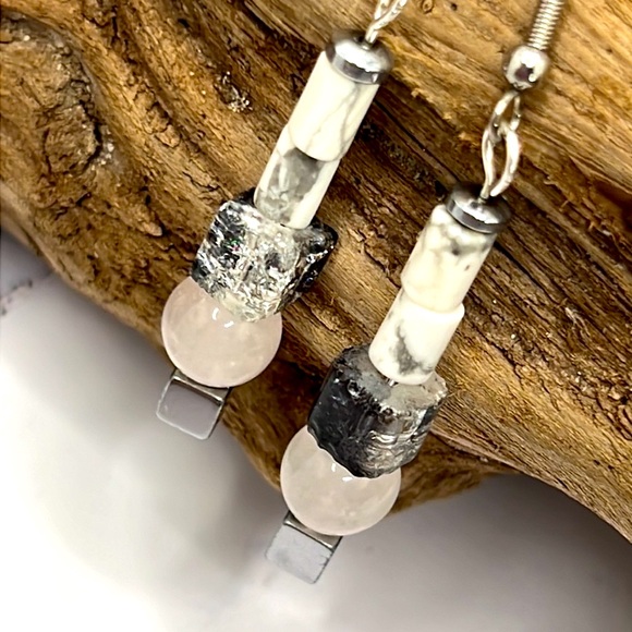 Quad Semi Precious Earrings. - Picture 3 of 4